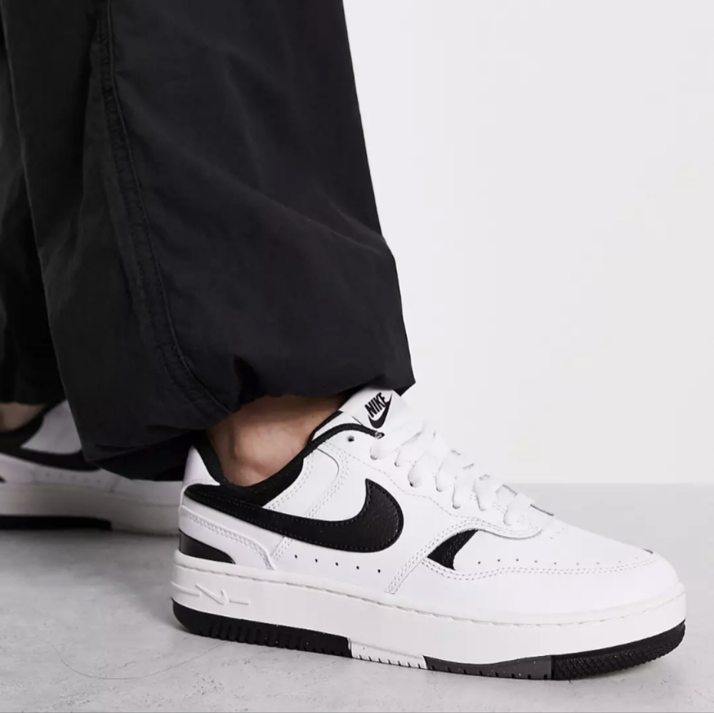 Nike Women's Gamma Force